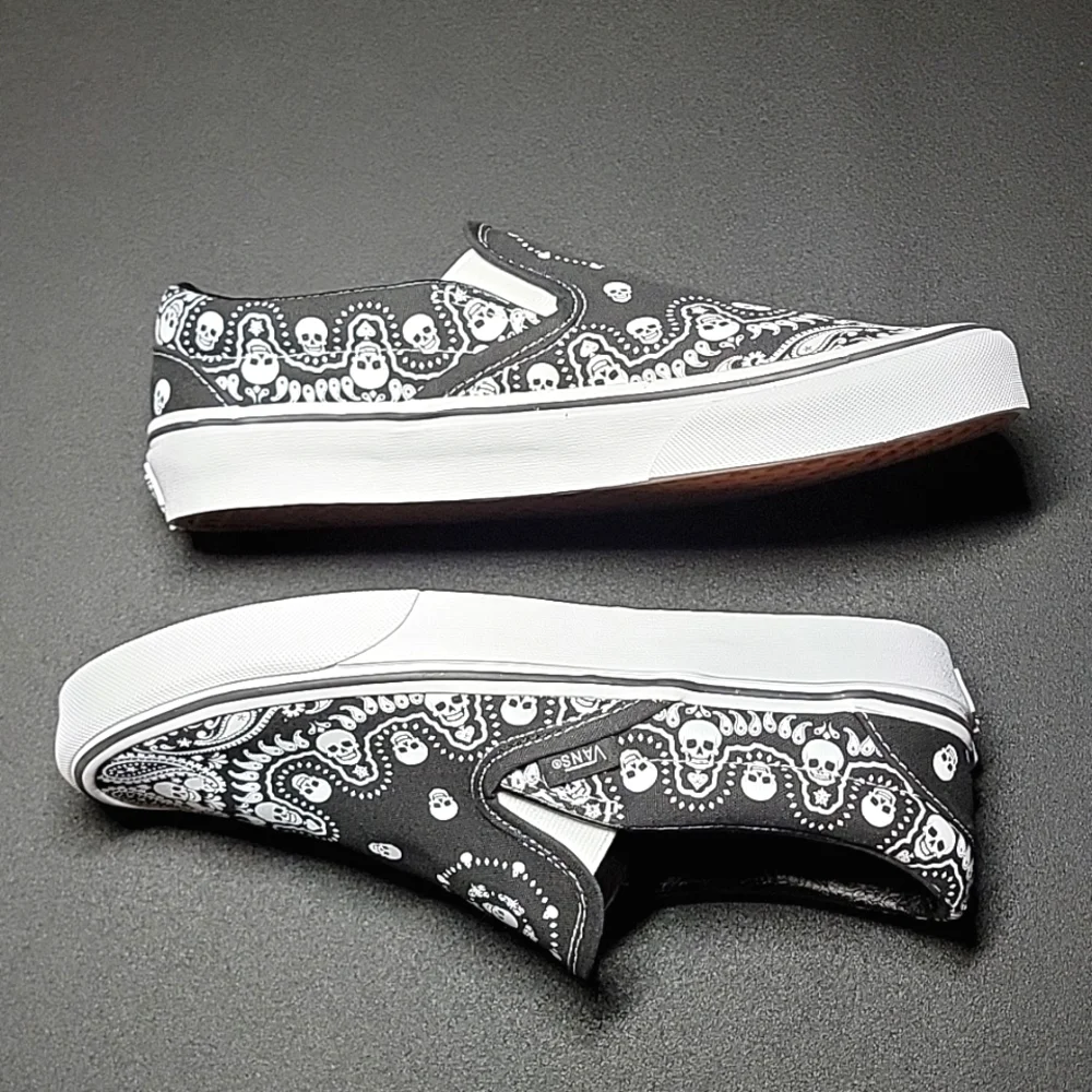 Vans Bandana Skull Classic Slip-On Shoes Women's 8.5 LAST ONE LEFT!!! - Picture 8 of 11